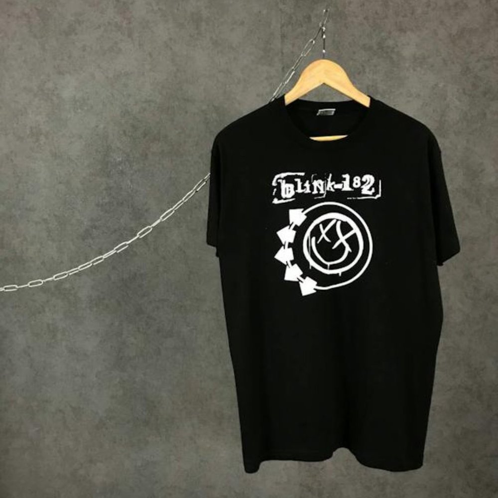 Blink  Vintage Rock Band Tour TLIY67